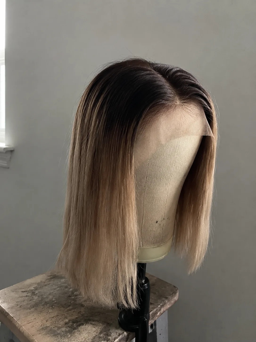 Ombre wig dark root to beige blonde gradient